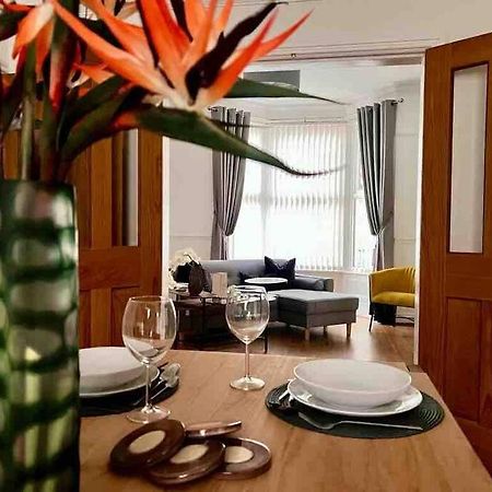 Anfield Home Sleeps 5 Close To Lfc Free Parking Liverpool Luaran gambar