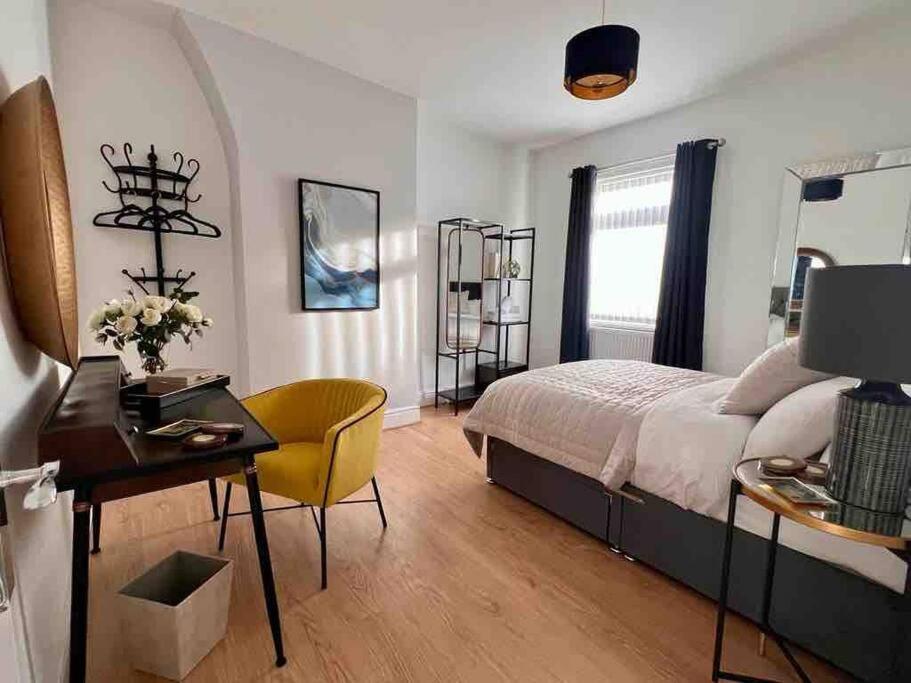 Anfield Home Sleeps 5 Close To Lfc Free Parking Liverpool Luaran gambar