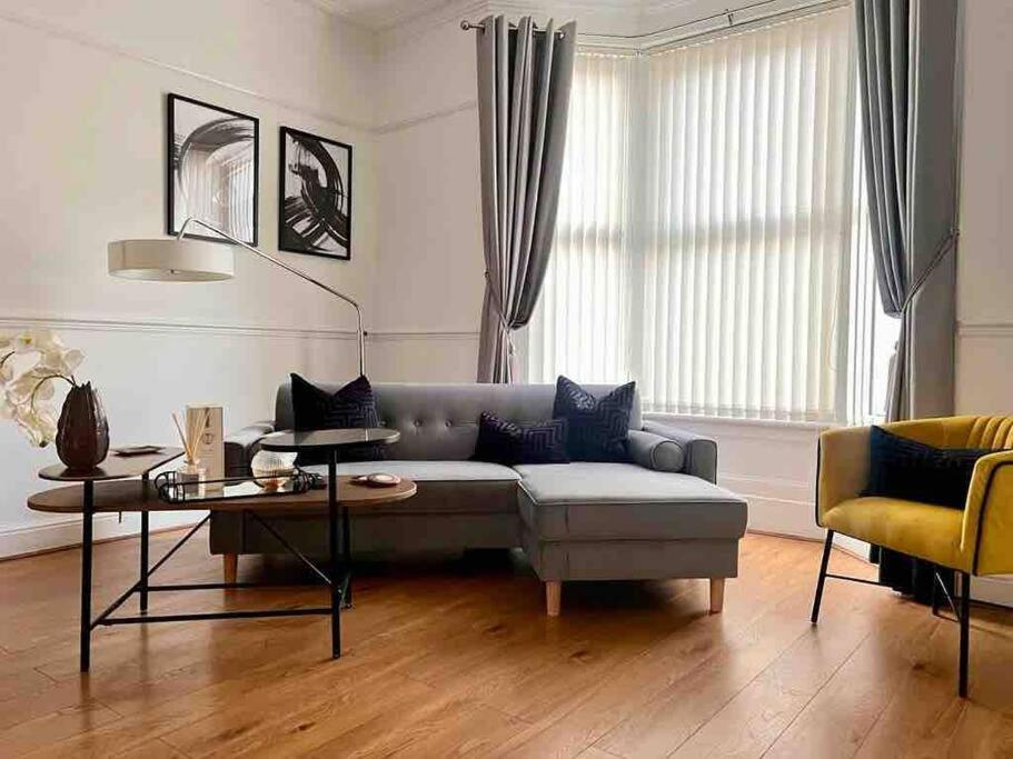 Anfield Home Sleeps 5 Close To Lfc Free Parking Liverpool Luaran gambar