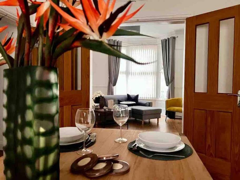 Anfield Home Sleeps 5 Close To Lfc Free Parking Liverpool Luaran gambar