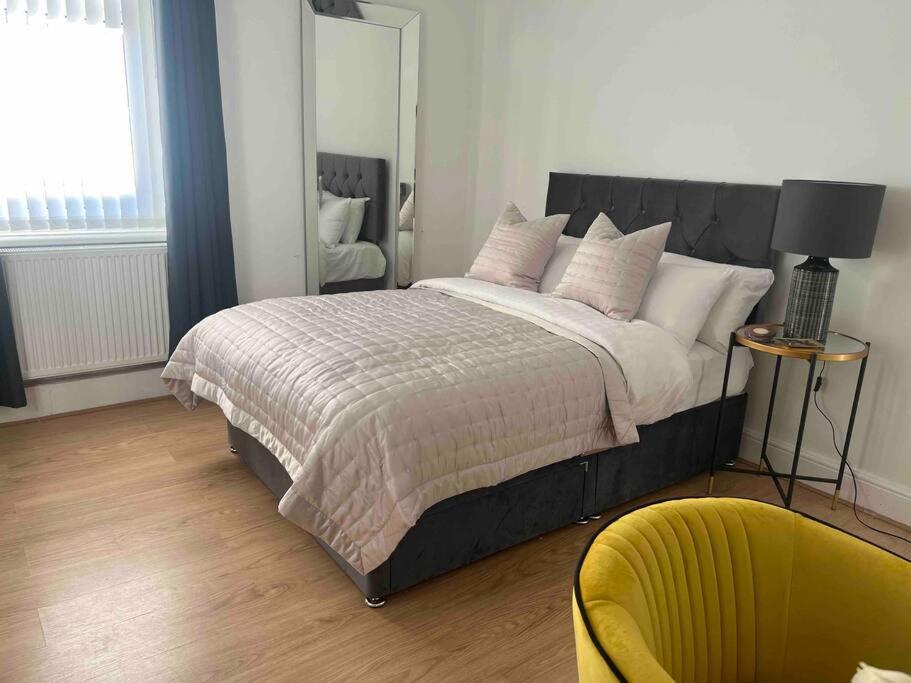 Anfield Home Sleeps 5 Close To Lfc Free Parking Liverpool Luaran gambar